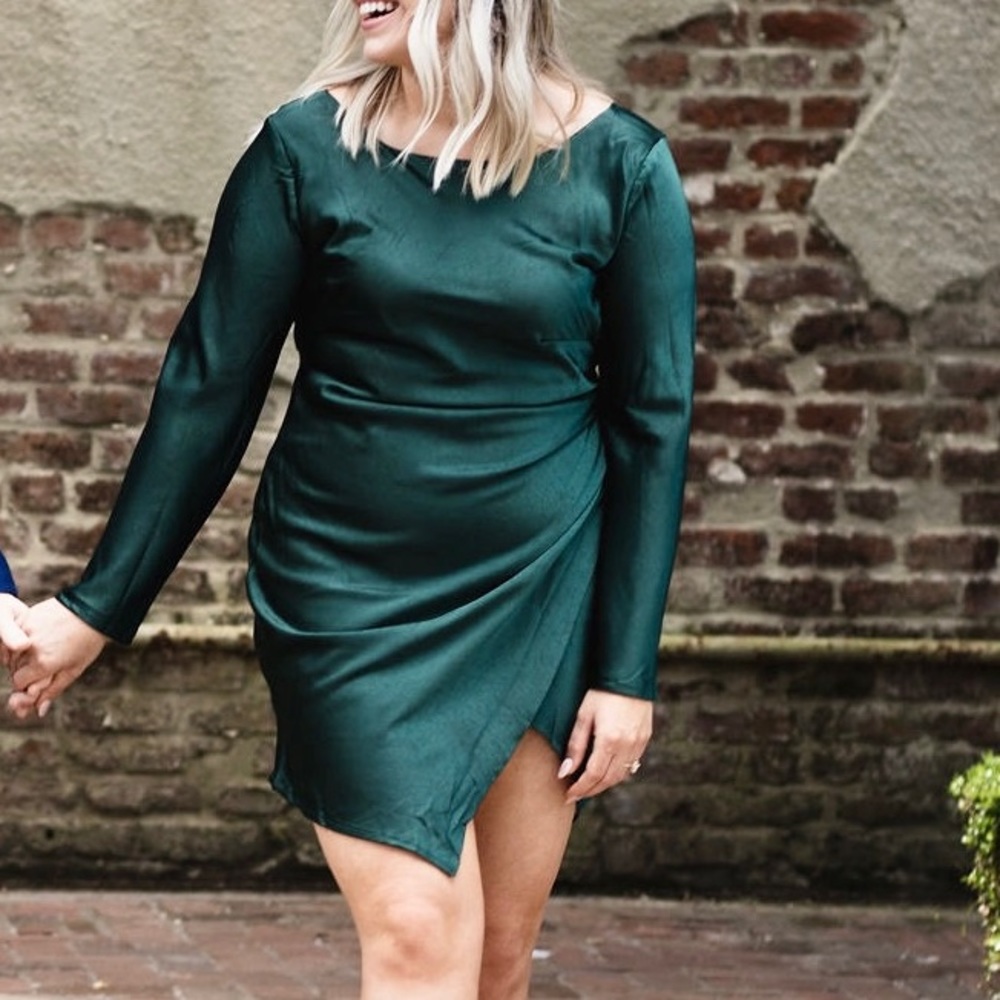 Selfie Leslie emerald green satin dress.